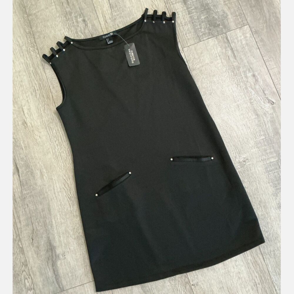 Forever 21 Black Studded Cage Shoulder Mini Shift Dress Size Large - NWT